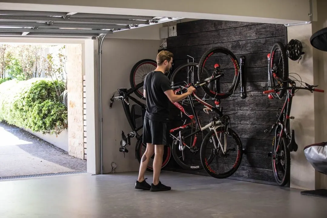 OUTLET | Fat Tire Swivel Bike Wall Rack