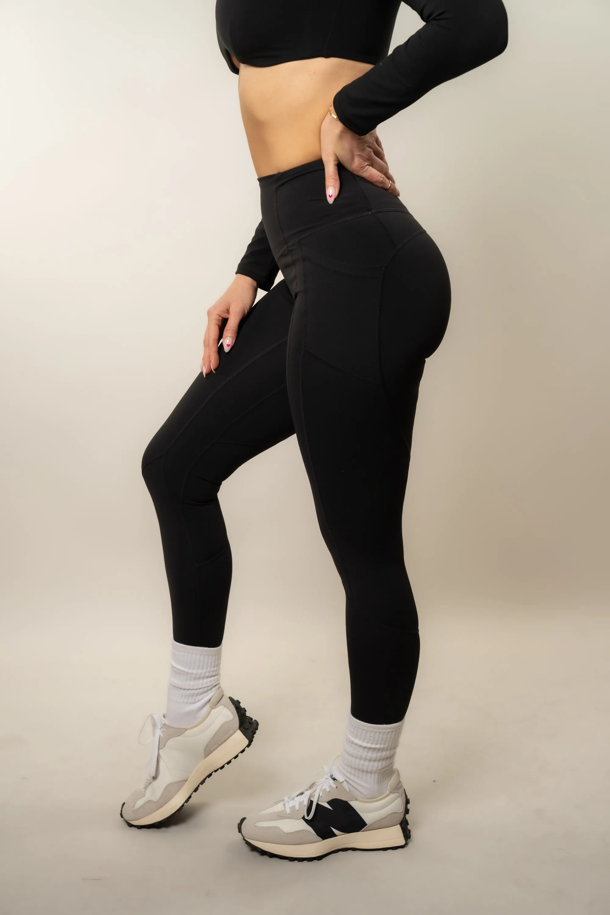 Tall 30" Effortless Heart Booty Leggings - Black